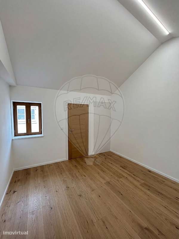 Moradia T1 para venda - Grande imagem: 2/5