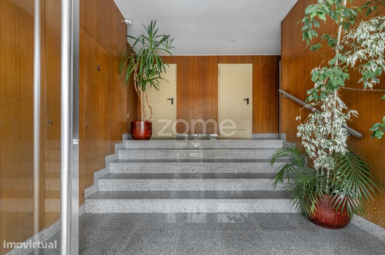 Duplex com ótimas áreas e localização privilegiada em Nogueira! - Grande imagem: 3/20