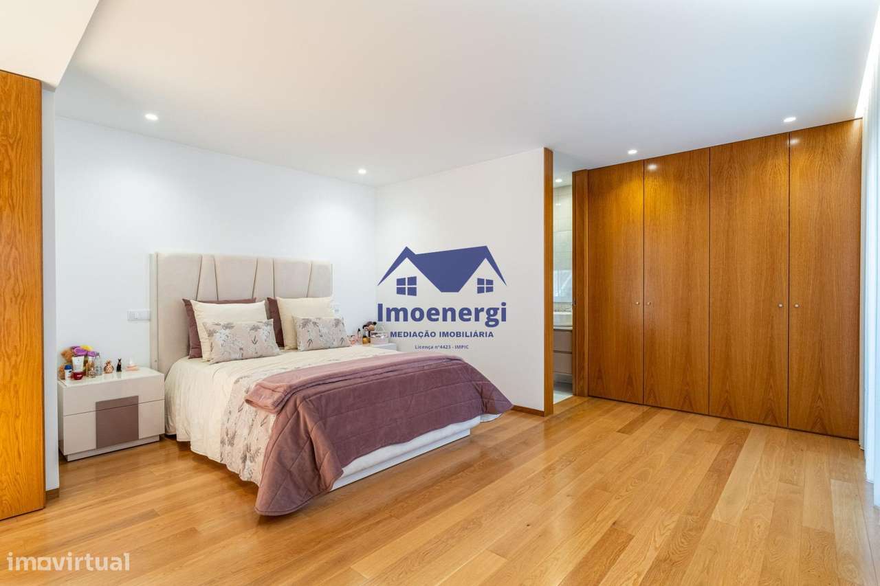 Excelente Moradia T4 de Luxo – 4 Frentes - Argivai-14