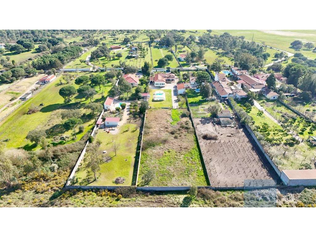 Moradia Térrea e Isolada T8 com Anexo e Piscina - Urbanização Foro ... - Grande imagem: 5/46