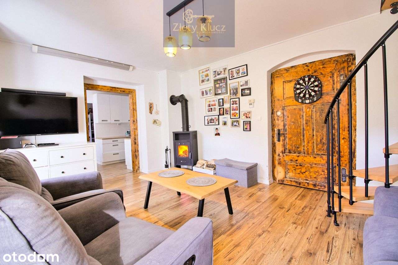 Mieszkanie dwupoziomowe z garażem i ogródkiem-3
