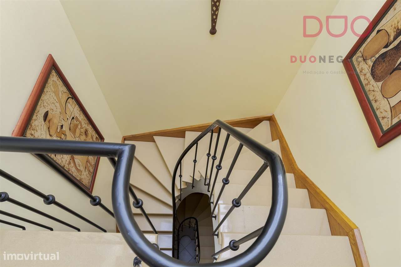 Moradia T4+1 à venda no Montijo-27