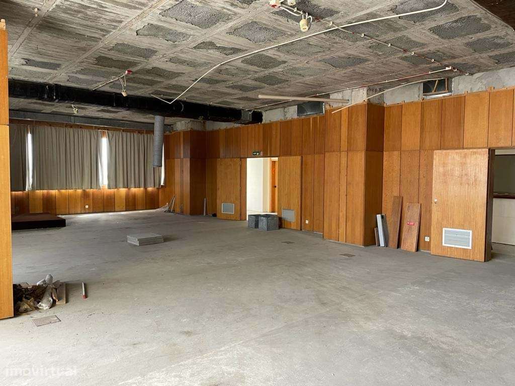 Espaço destinado a serviços com Vista Mar | Ponta Delgada, São José (A - Grande imagem: 2/5