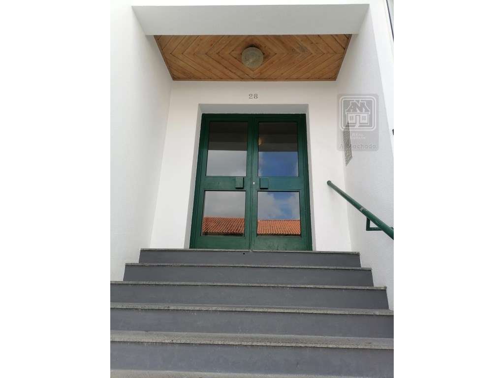 APARTAMENTO T1 MOBILADO para ARRENDAR - Ponta Delgada (São Sebastiã... - Grande imagem: 4/24