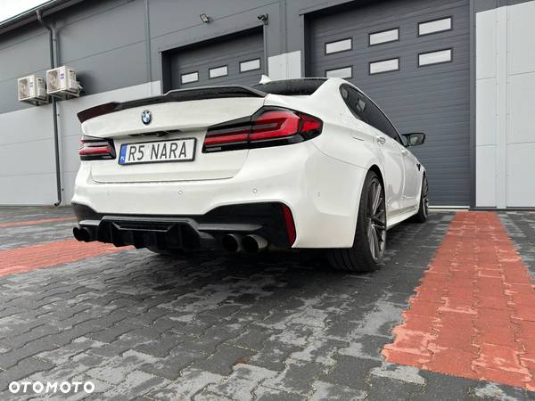 BMW Seria 5 M550i xDrive - 16