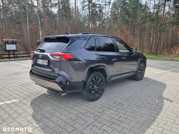 Toyota RAV4 - 5