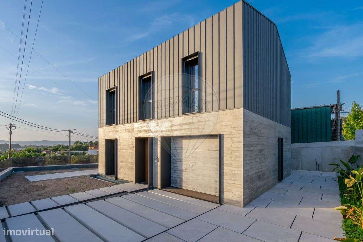 Moradia T3 Única em Airó, Barcelos-3