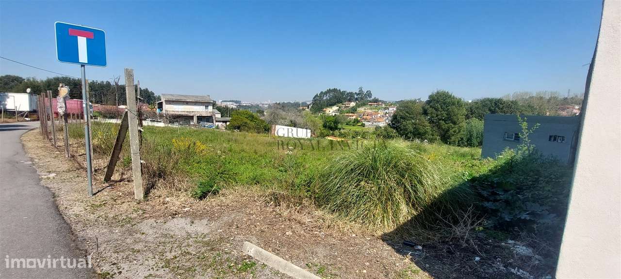 Terreno Urbano com 575 m² em Vilar Paraiso – Potencial de Construção a-9