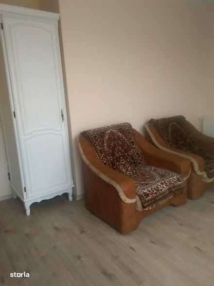 dau in chirie apartament 2 camere - Imagine principală: 4/8