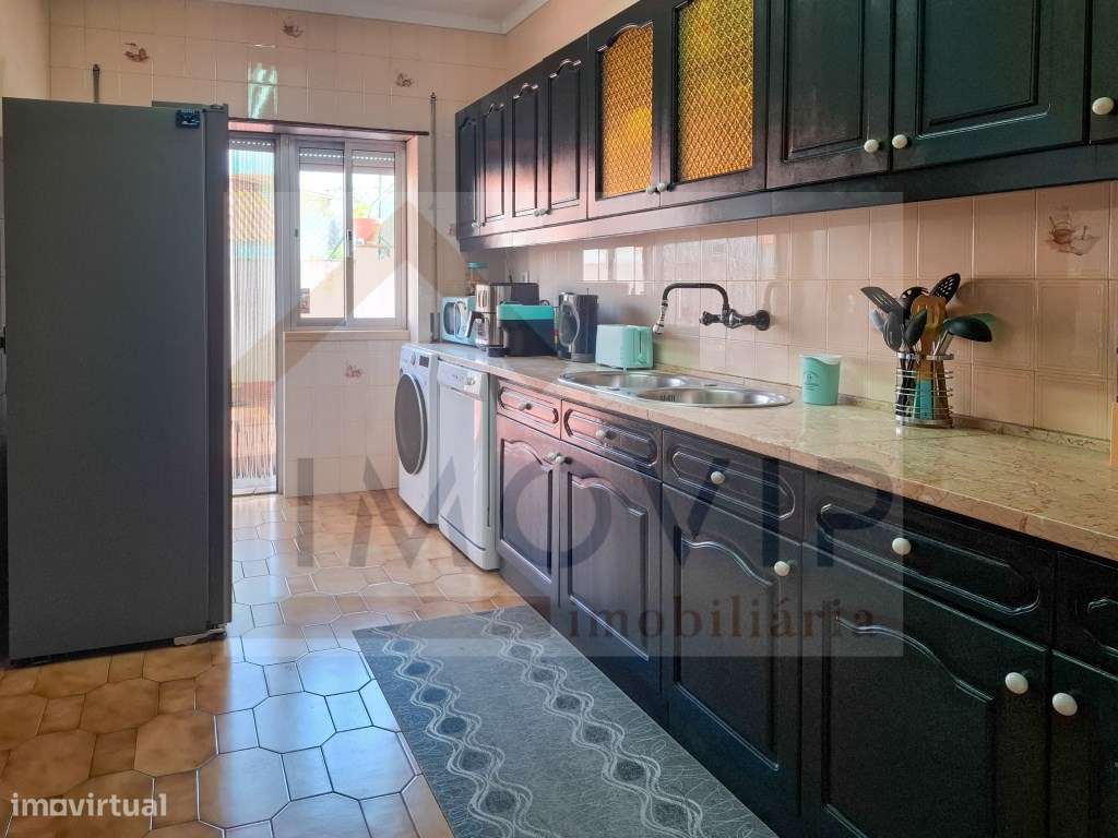 Apartamento T3 com terraço no Montijo (centro)-13