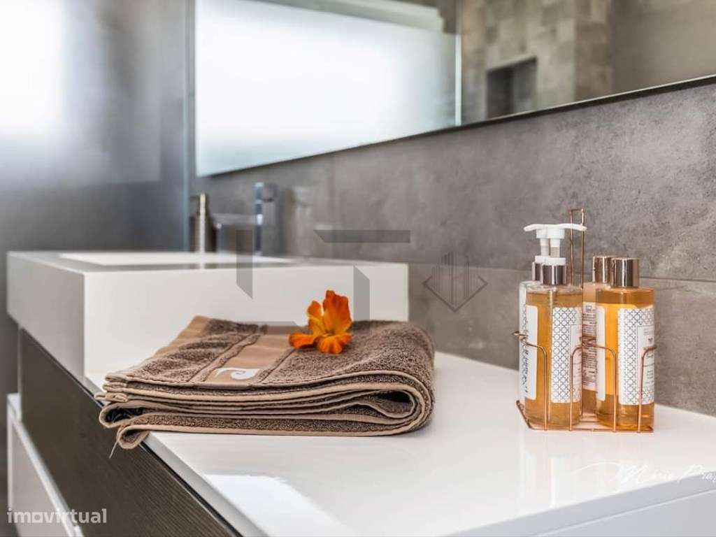 Moradia T4 Smart Home com Piscina, para Venda na Aroeira, Charneca ...-22