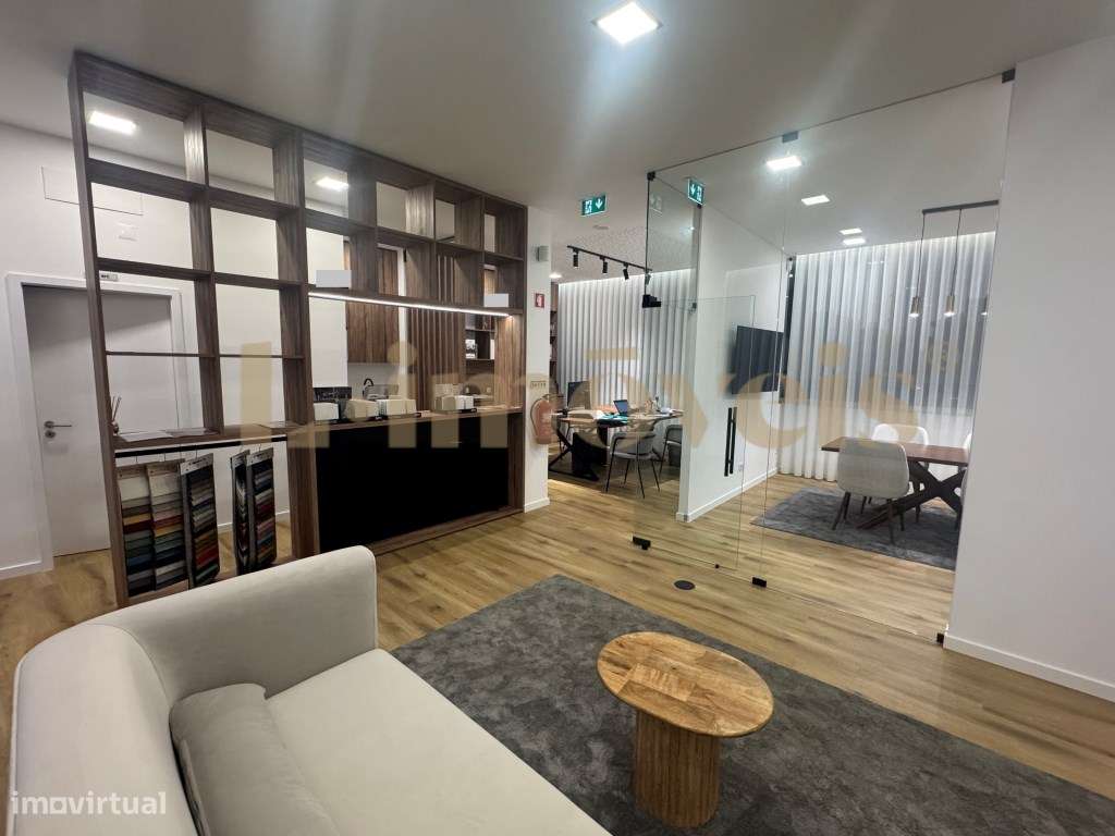 TRESPASSA-SE ESCRITÓRIO TOTALMENTE EQUIPADO, CENTRO DE FELGUEIRAS - Grande imagem: 4/8