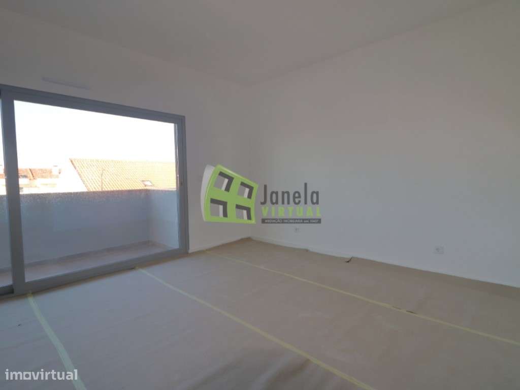 Apartamento T3 Duplex Novo - Quinta do Conde - Grande imagem: 3/17