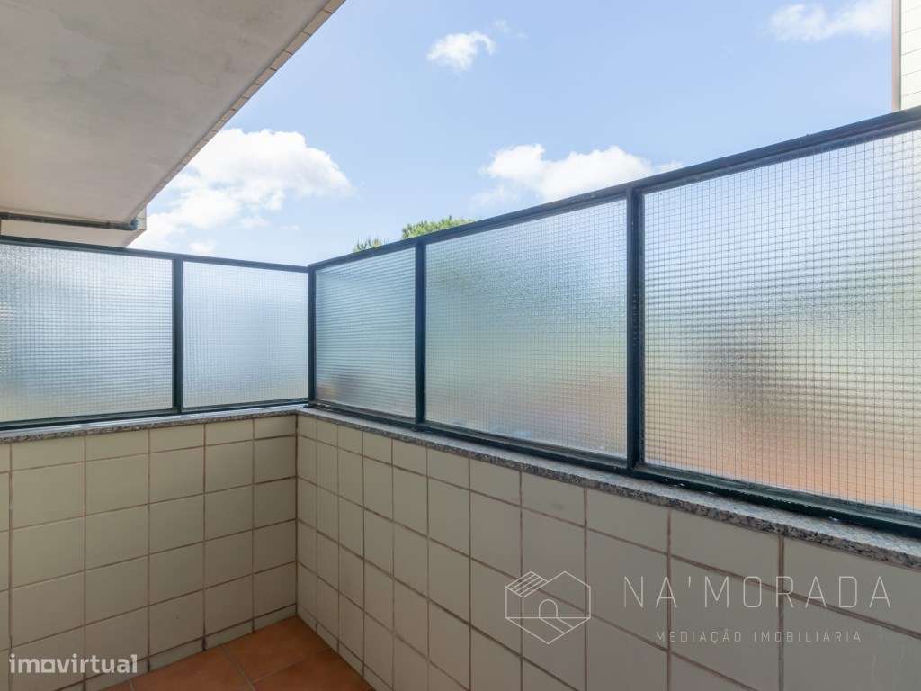 Apartamento T2 renovado, vendido totalmente mobilado e equipado em ...-24