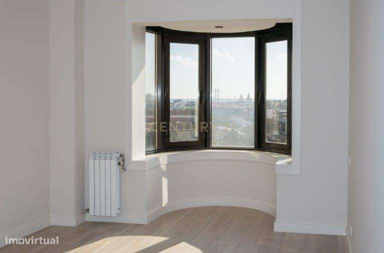 Luxuoso Apartamento T3 nas Torres das Amoreiras, Lisboa-22