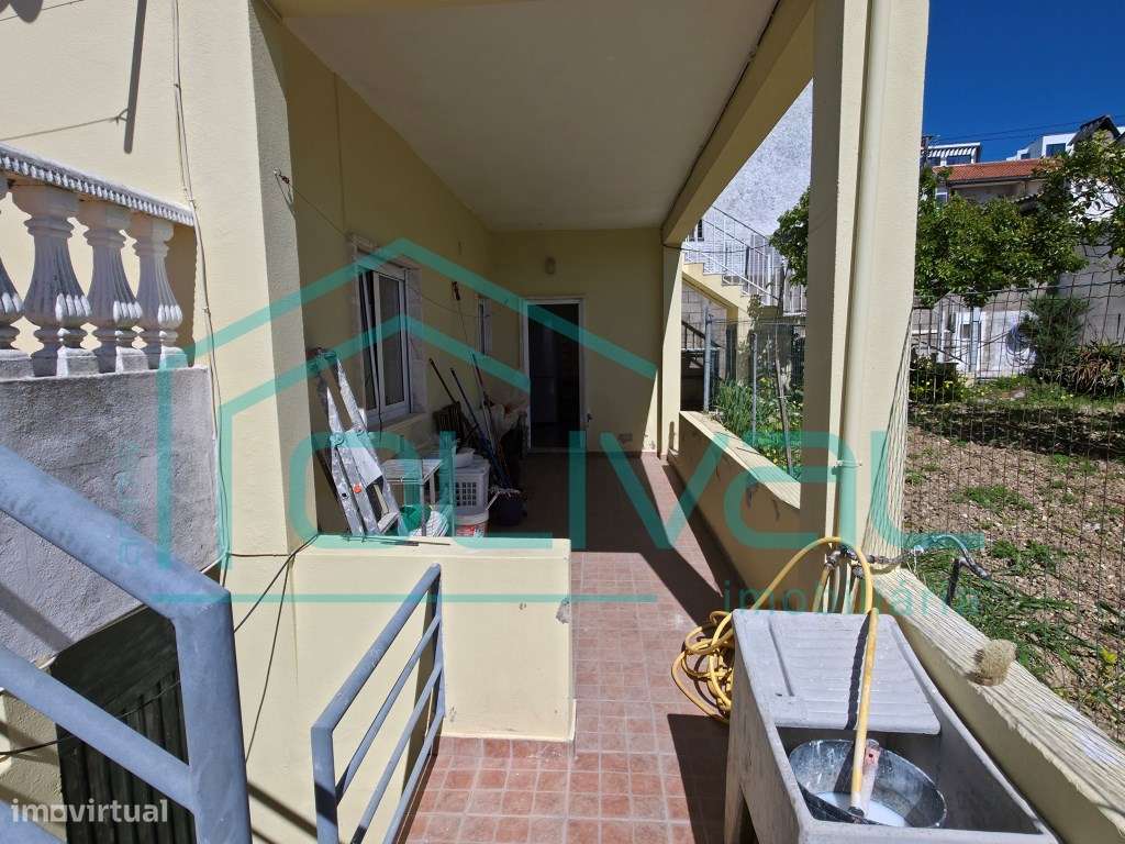 Moradia Independente com terreno, muito bem localizada com vista pa...-17