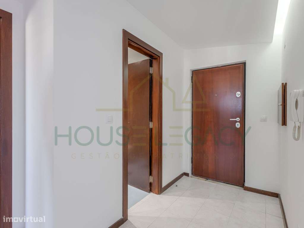 Apartamento T1 com varanda - Monte dos Burgos - Grande imagem: 5/18