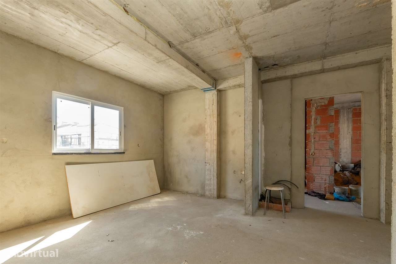 Moradia T4 em Construção em Vale Flores - Feijó Almada-16