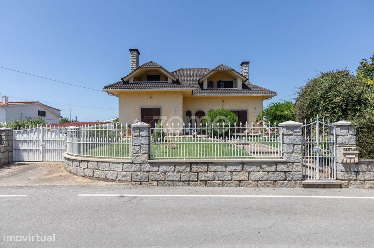 Moradia T5 com Anexos e Terreno na BARROSA em ARGANIL - Grande imagem: 4/42