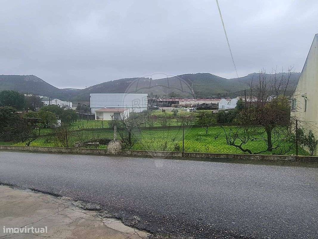 Moradia T6 para venda - Grande imagem: 2/9