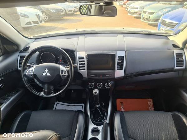 Mitsubishi Outlander - 19