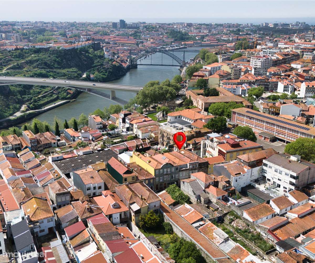 PRÉDIO HISTÓRICO  – BONFIM, PORTO | Elevado potencial de valorização-20