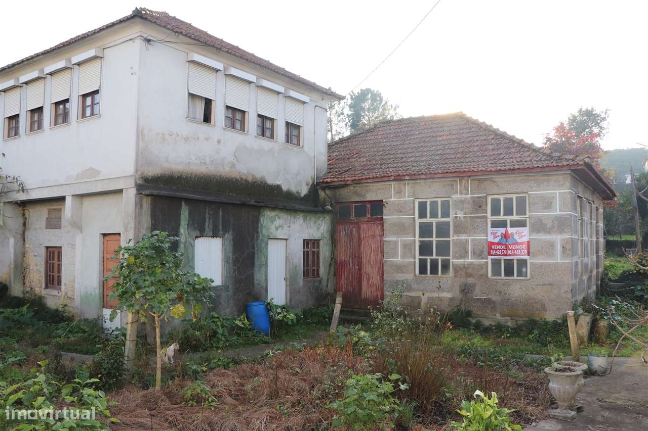 Moradia para Restaurar T3 Venda em Campo (São Martinho), São Salvador - Grande imagem: 2/11