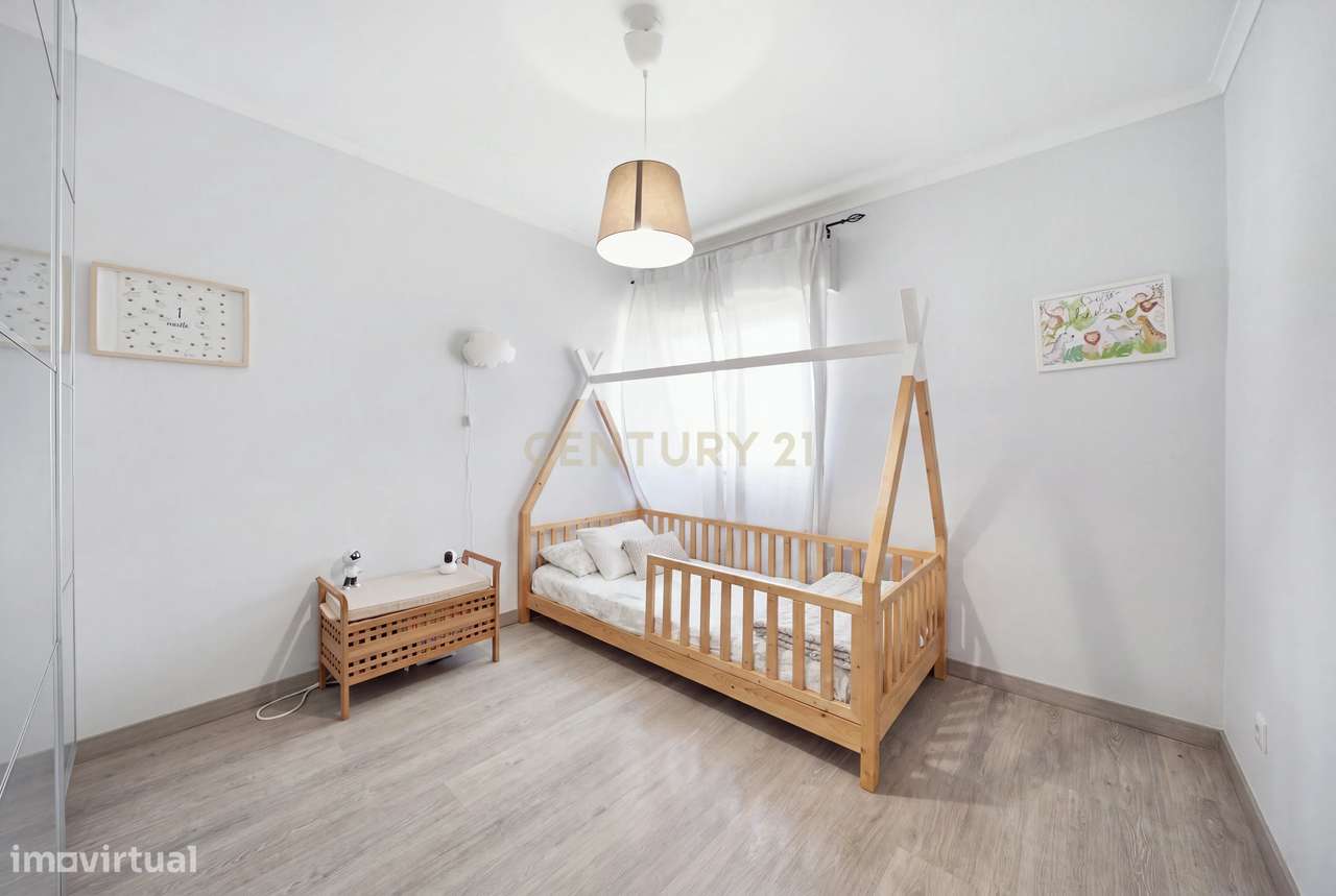 T3 em Santo António dos Cavaleiros, totalmente remodelado | Excelente-5