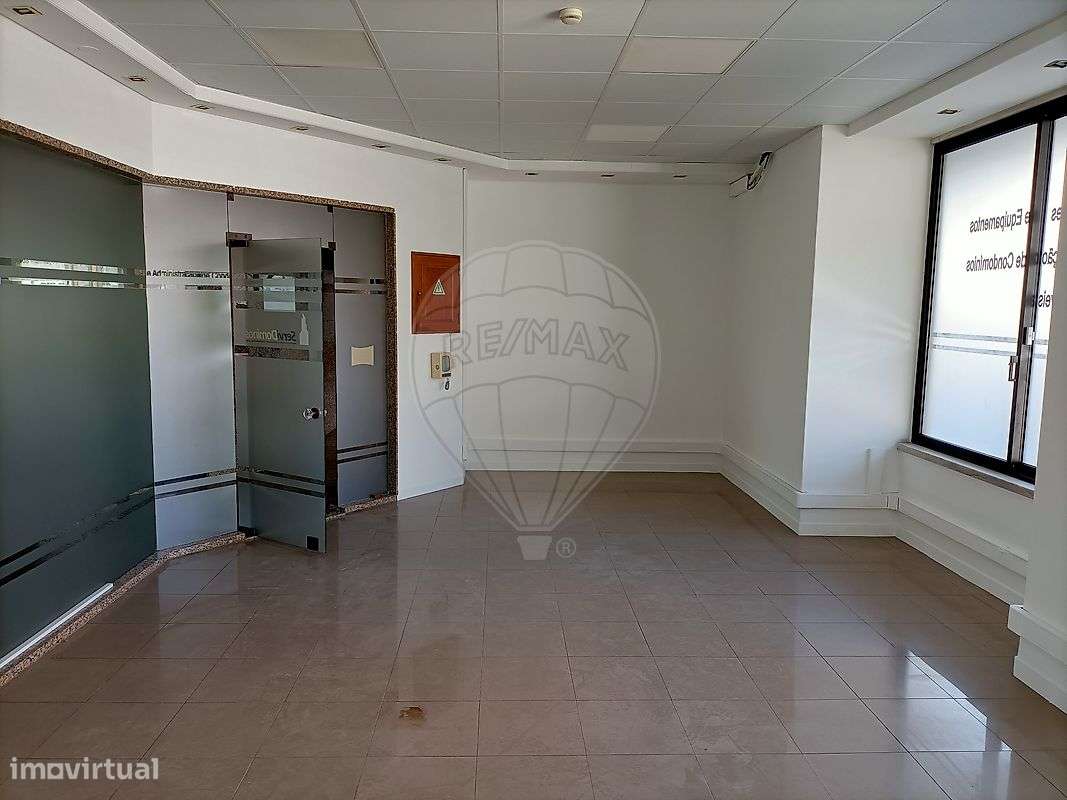 Loja  para arrendamento - Grande imagem: 1/8