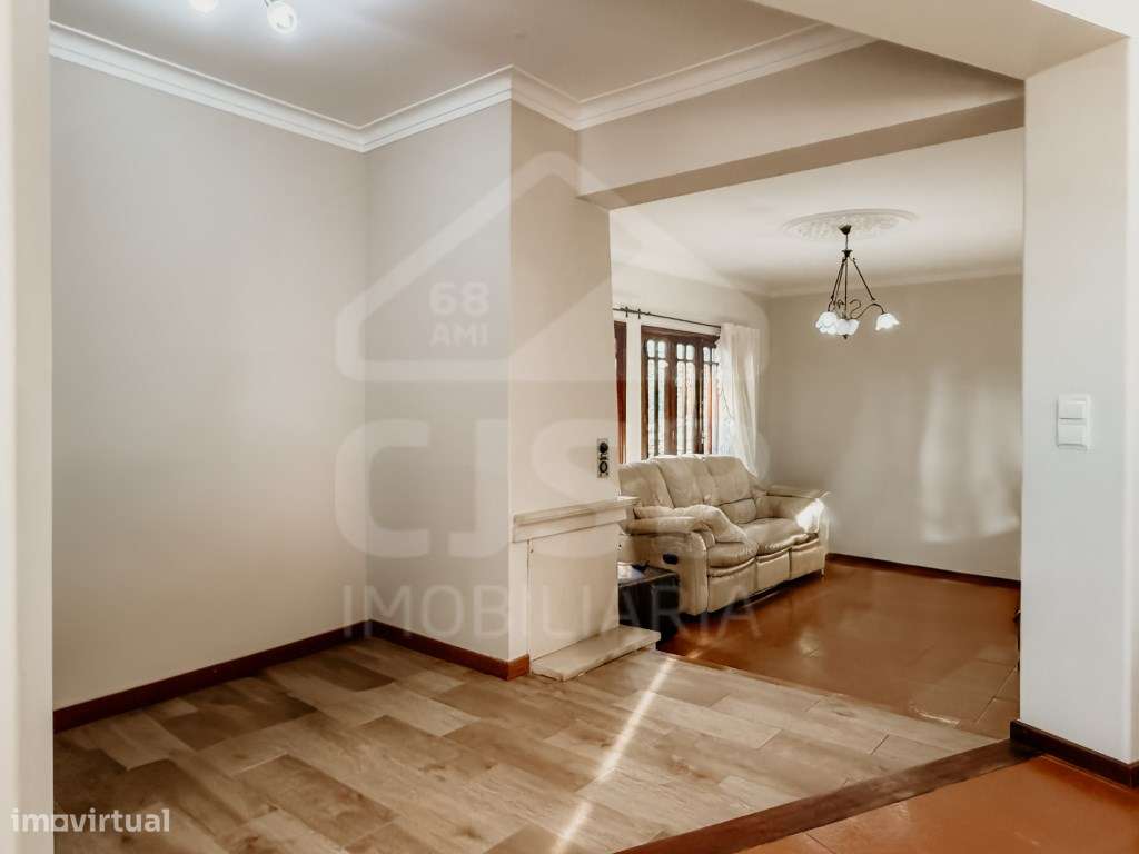 Moradia Isolada T5+3 em Salvaterra de Magos-12