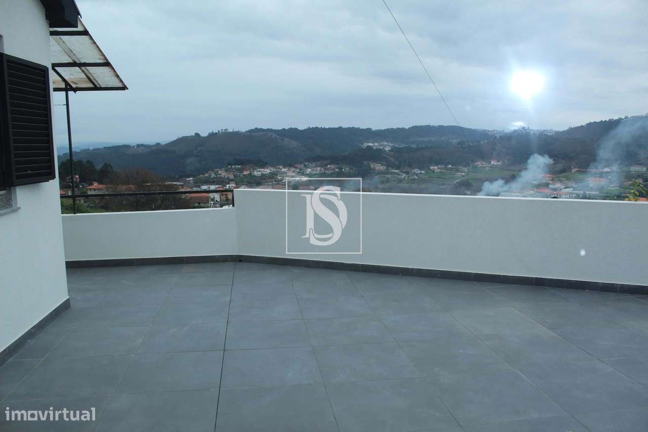 Moradia  T2+1 em Lustosa-16