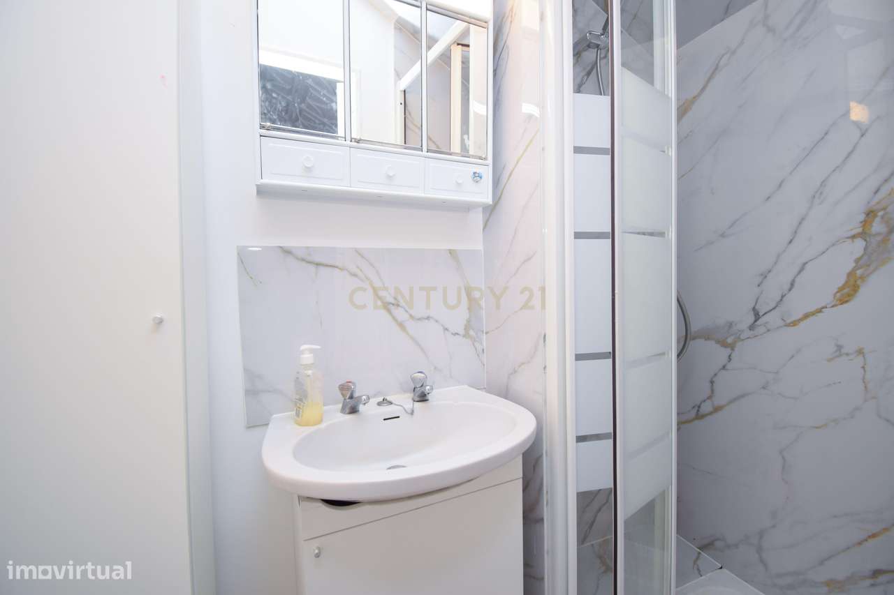 T3+1 junto à Avenida da Liberdade | Excelente Oportunidade para Invest-4