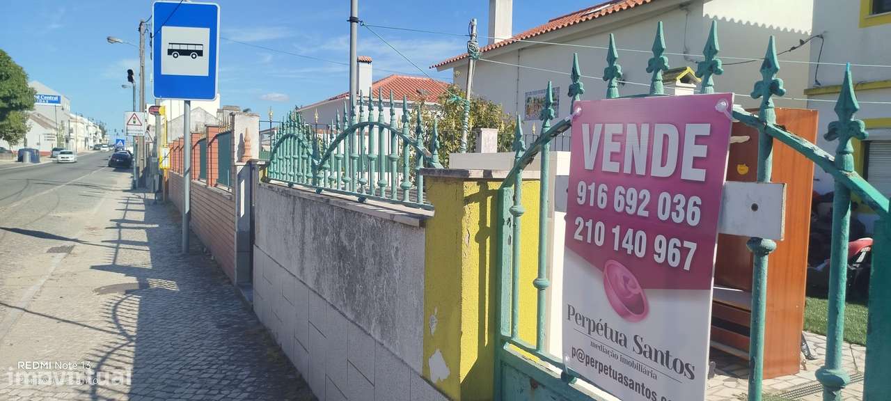 Excelente Andar de Moradia (Rés do Chão) Logrador com Churrasqueira-11