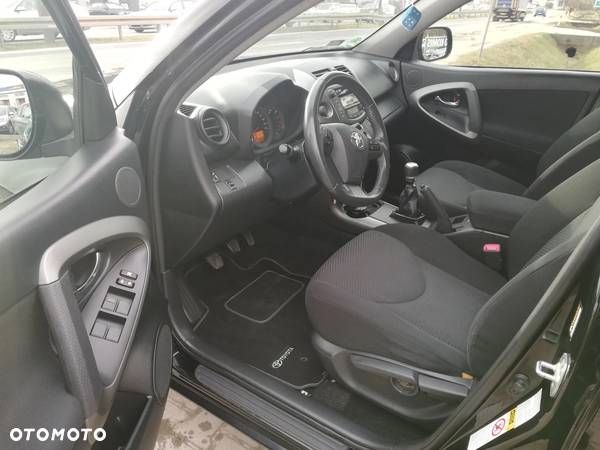 Toyota RAV4 2.0 VVT-i Sol - 14