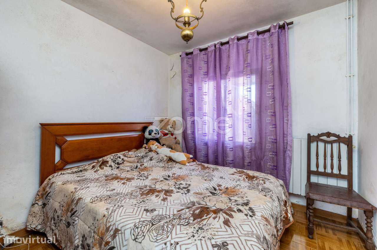 Moradia T2 com Sótão e Anexo Convertíveis Gondemaria-10