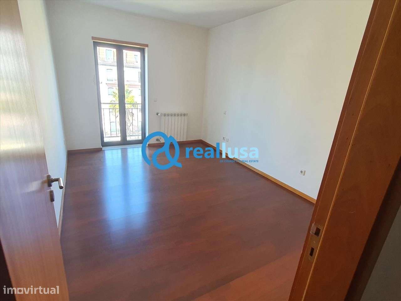 Apartamento T4 c/ garagem Oliveira do Douro Vila Nova de Gaia-5