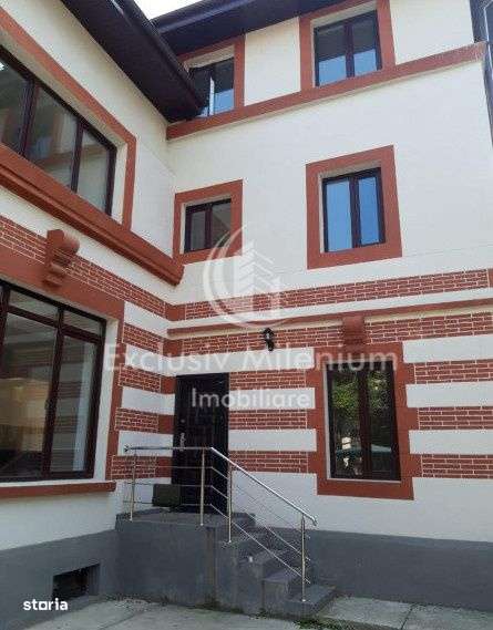 Spatiu Birouri Vila /Casa Piata Victoriei Sevastopol Medicala Parcare - Imagine principală: 4/9