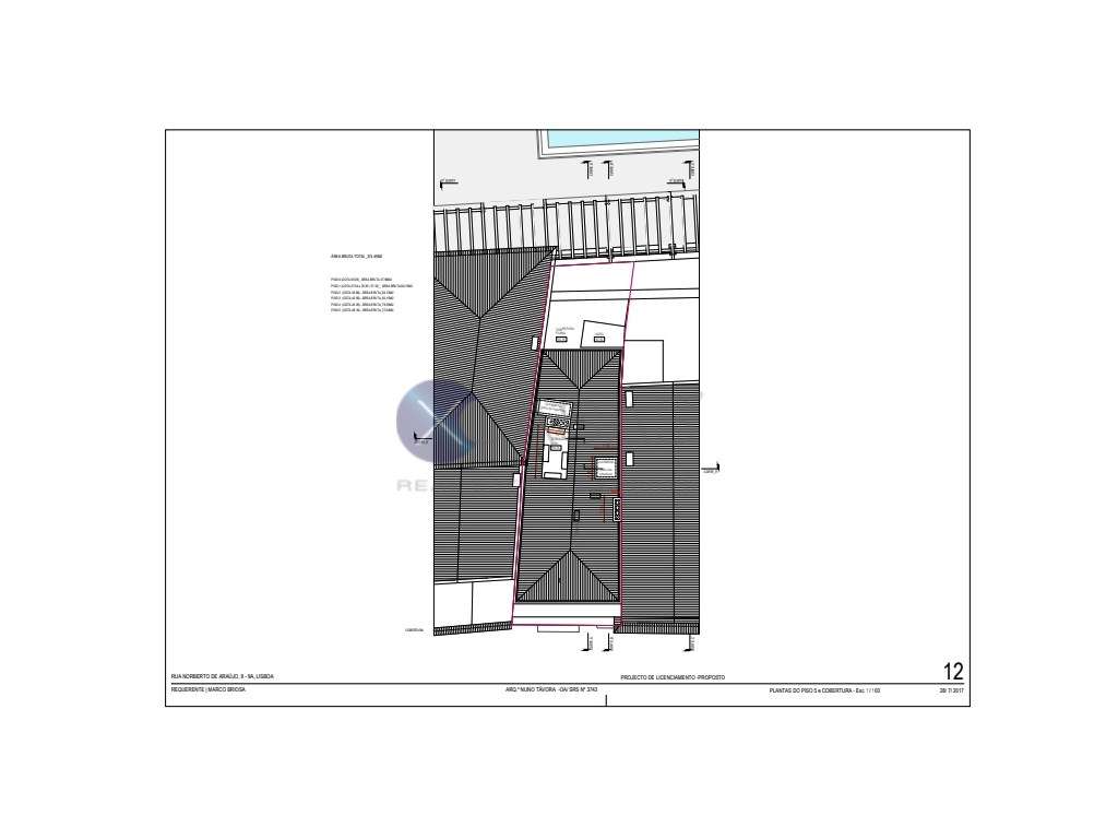 Predio para construção, para venda em Alfama, com vista de Rio.
RU...-11