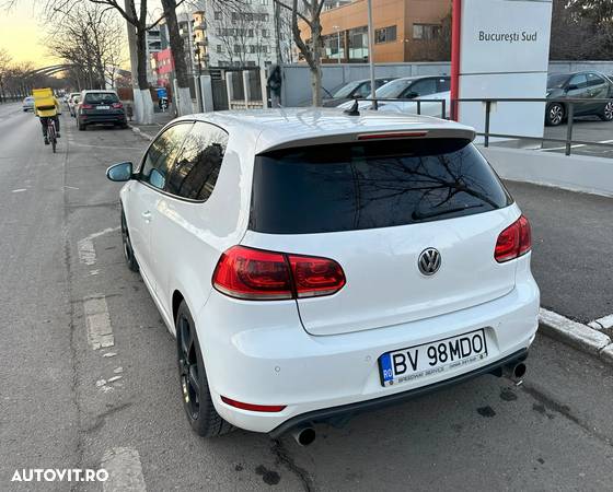 Volkswagen Golf 2.0 TSI GTI DSG - 3