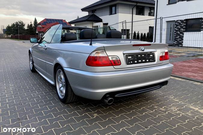 BMW Seria 3 318i Cabrio - 12