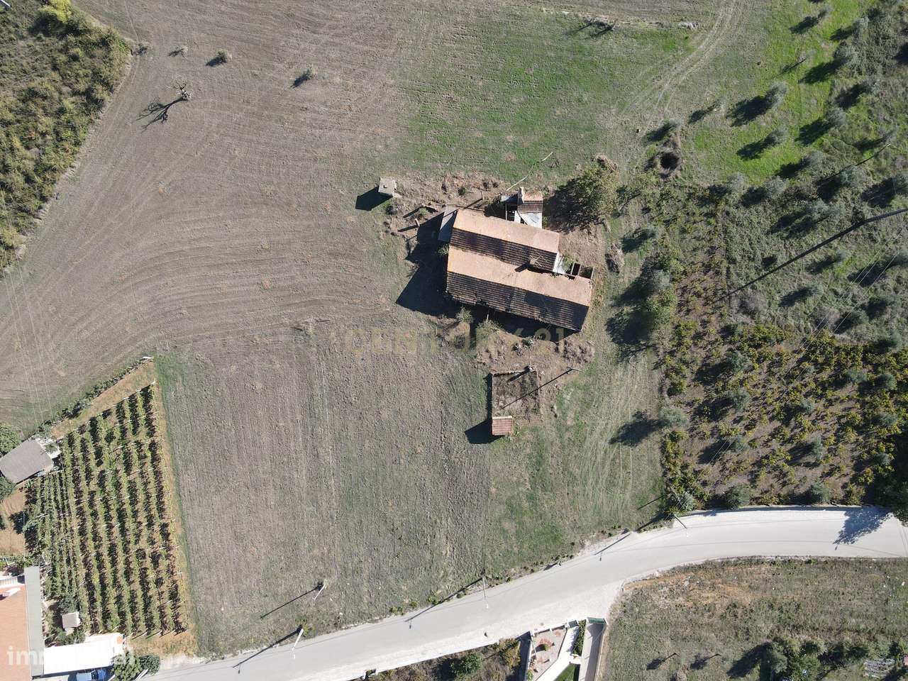 Terreno C/ ruína - Próximo do centro de Ansião - Grande imagem: 2/6