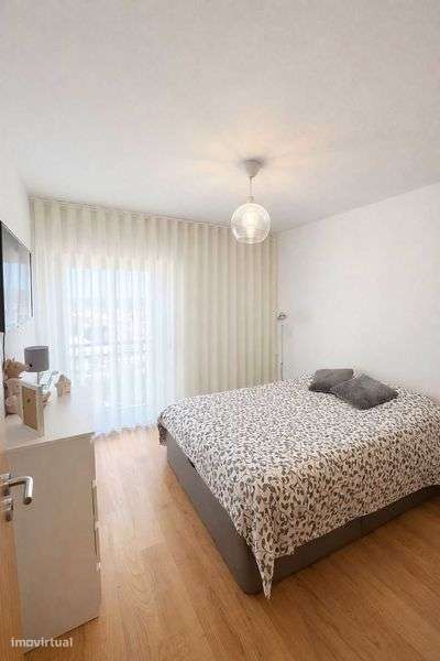 T3 Rio de Mouro Venda direta Particular | Excelente estado | Sala 40m2 - Grande imagem: 5/12