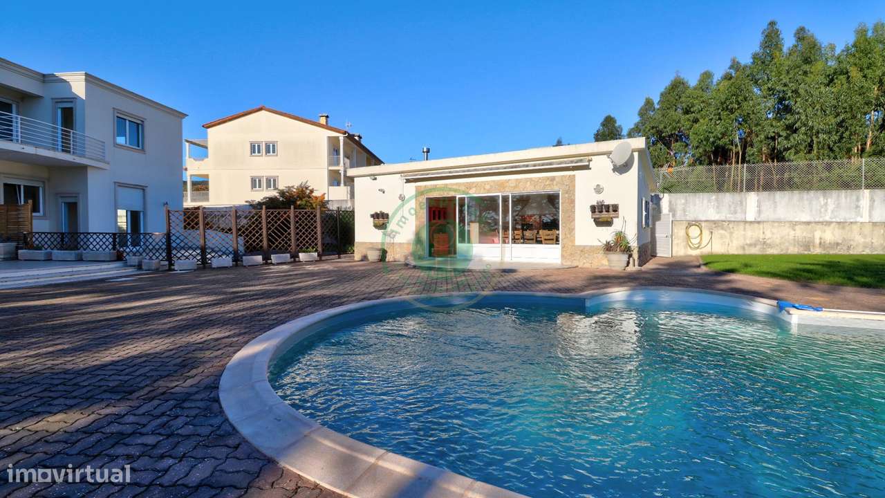 Moradia T4 com Piscina e Vista Mar-27