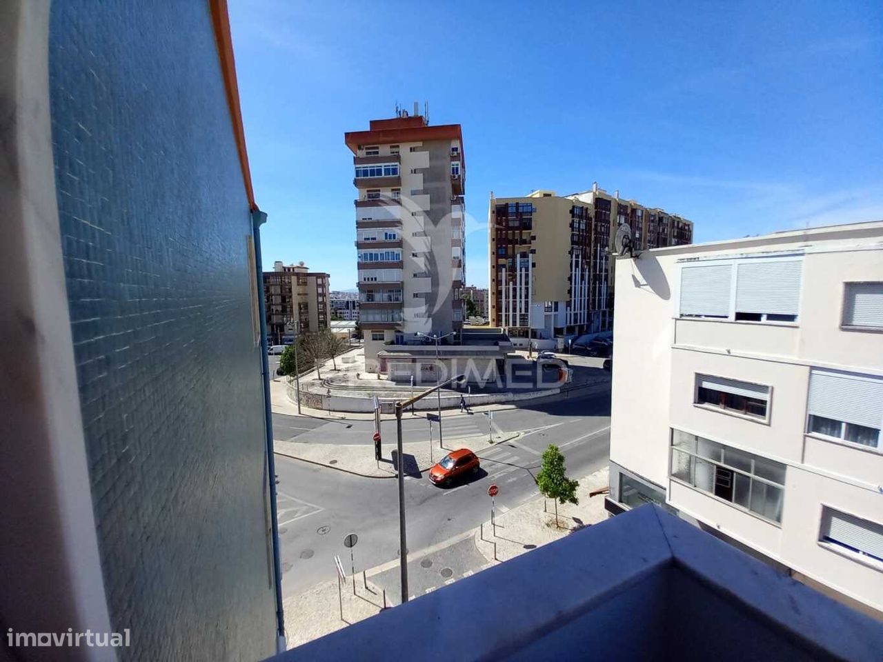 Apartamento T3+1 no centro de Almada - Grande imagem: 1/40