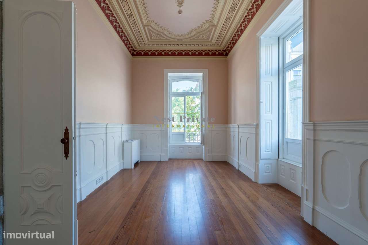 Palacete à venda na Rua de Álvares Cabral-12