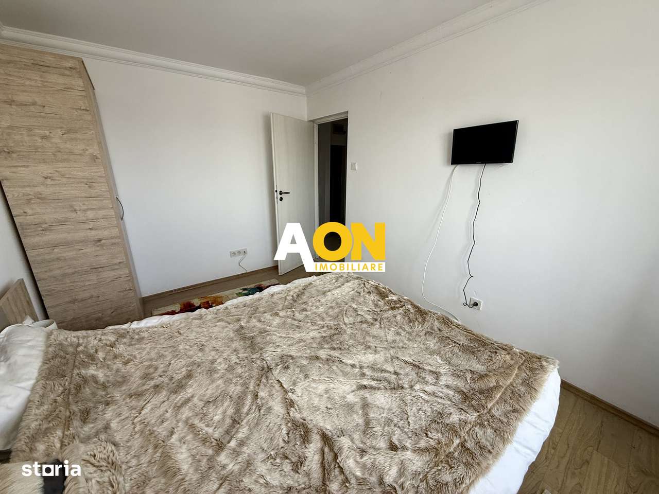 De vanzare apartament 2 camere, vedere superba Cetatea Alba Carolina - Imagine principală: 4/17