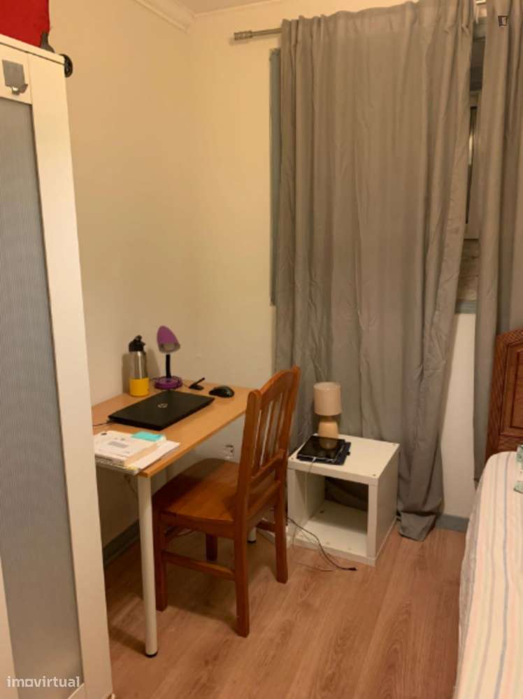 Quarto - localizado em  Coimbra - Grande imagem: 4/7