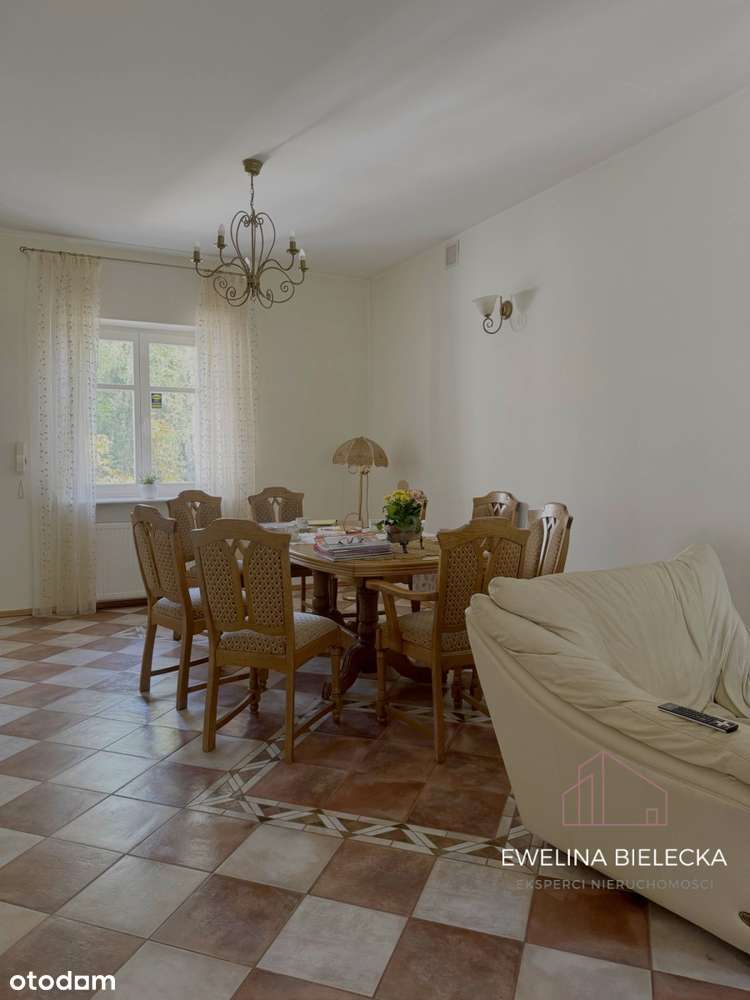 Klasyczny Rodzinny Dom W Milanówku - Pełny obrazek: 5/7