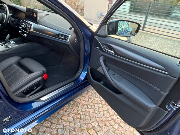 BMW Seria 5 530e xDrive M Sport sport - 22