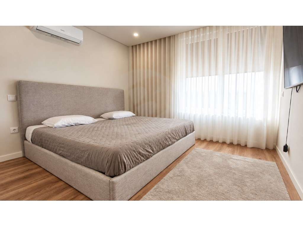 Moradia T2+1 Totalmente Remodelada em Árvore Vila do Conde-12